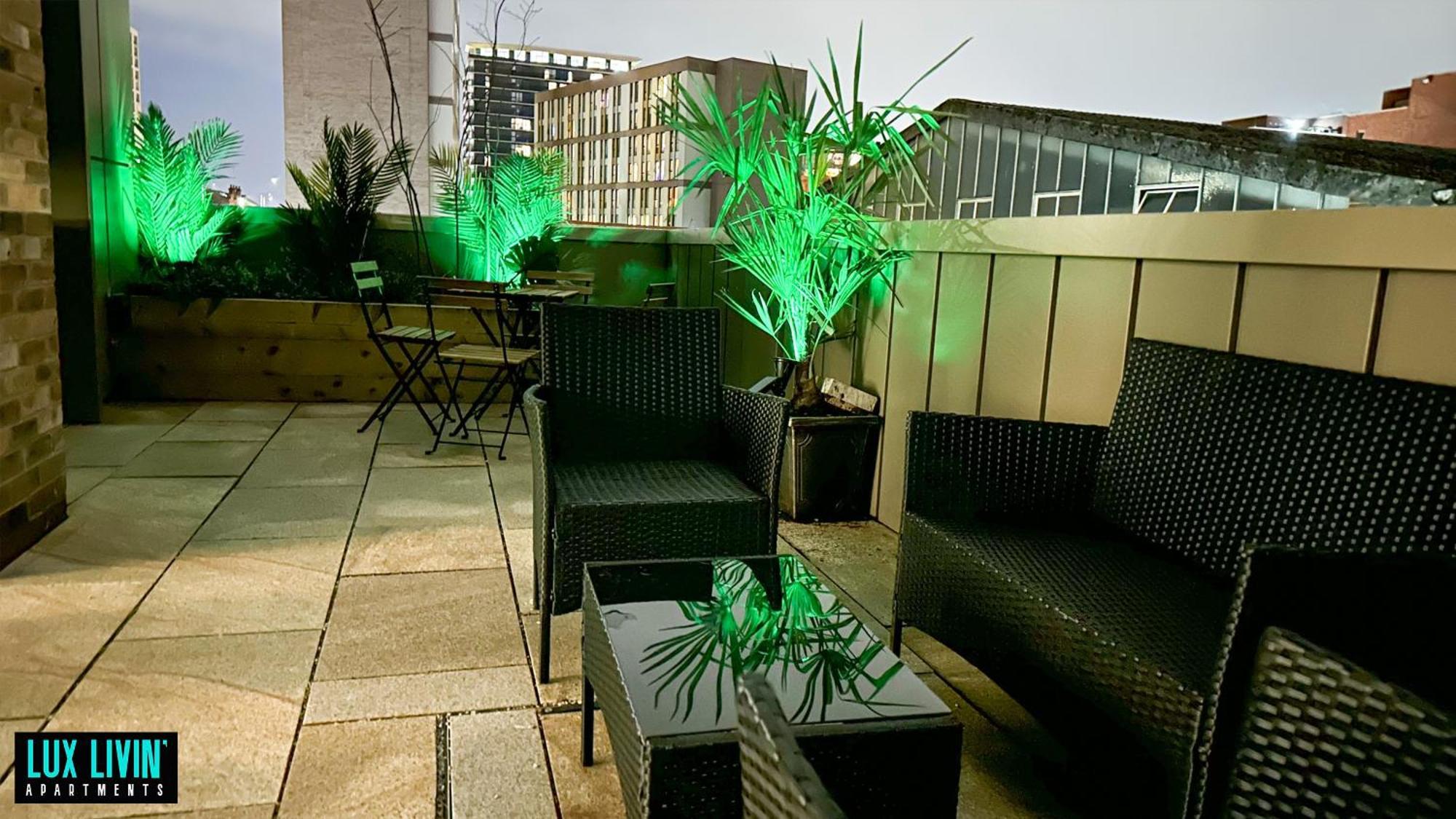 מנצ'סטר Lux Livin' Apartments - Luxury 2 Bed Apartment With Sky Garden חדר תמונה