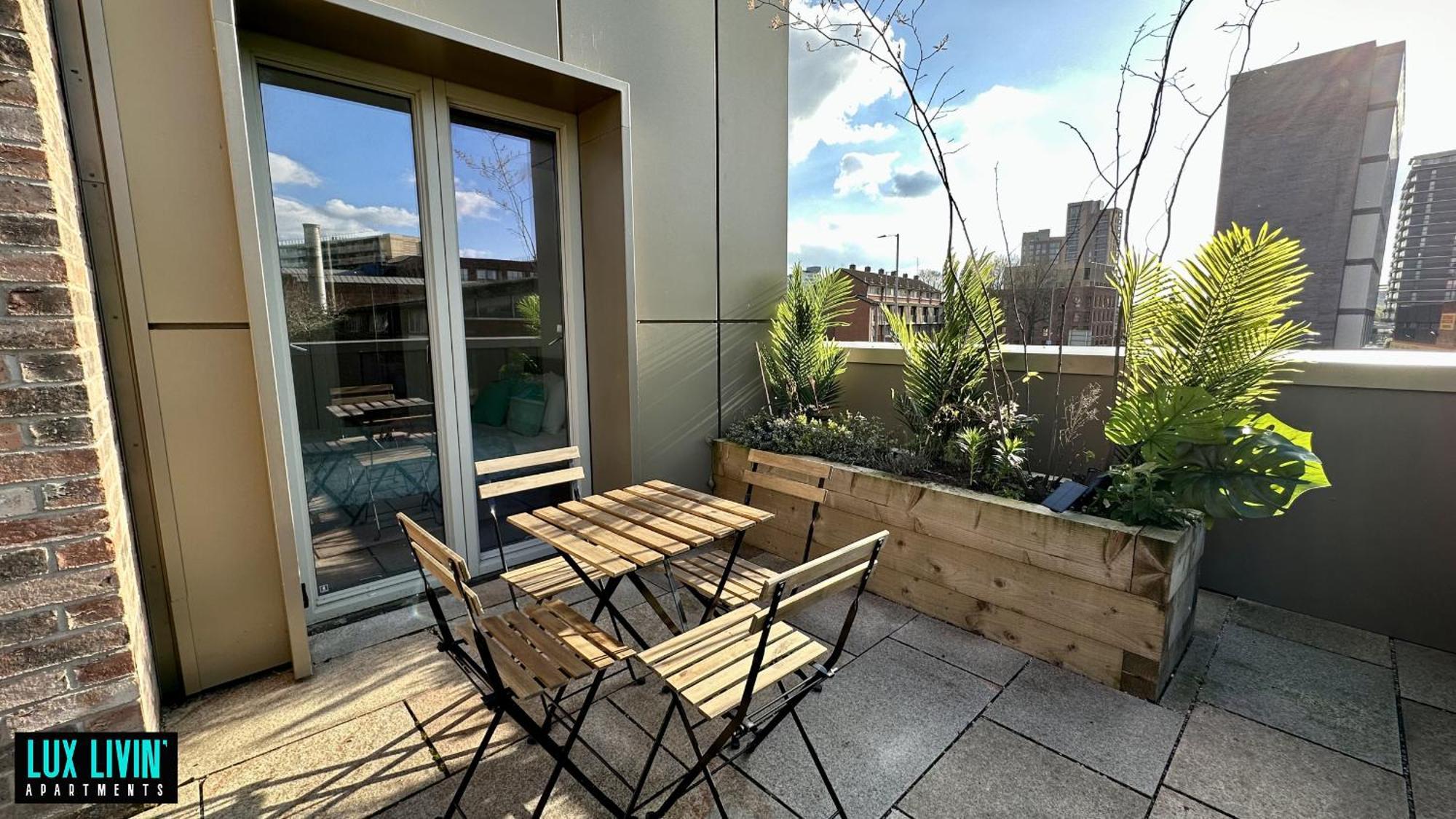 מנצ'סטר Lux Livin' Apartments - Luxury 2 Bed Apartment With Sky Garden חדר תמונה